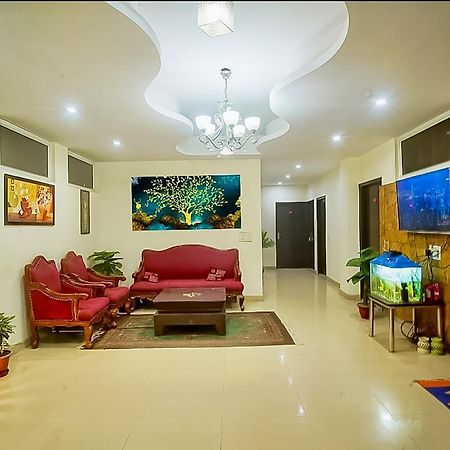 Happy Inn - Near Saket Metro New Delhi Exteriör bild