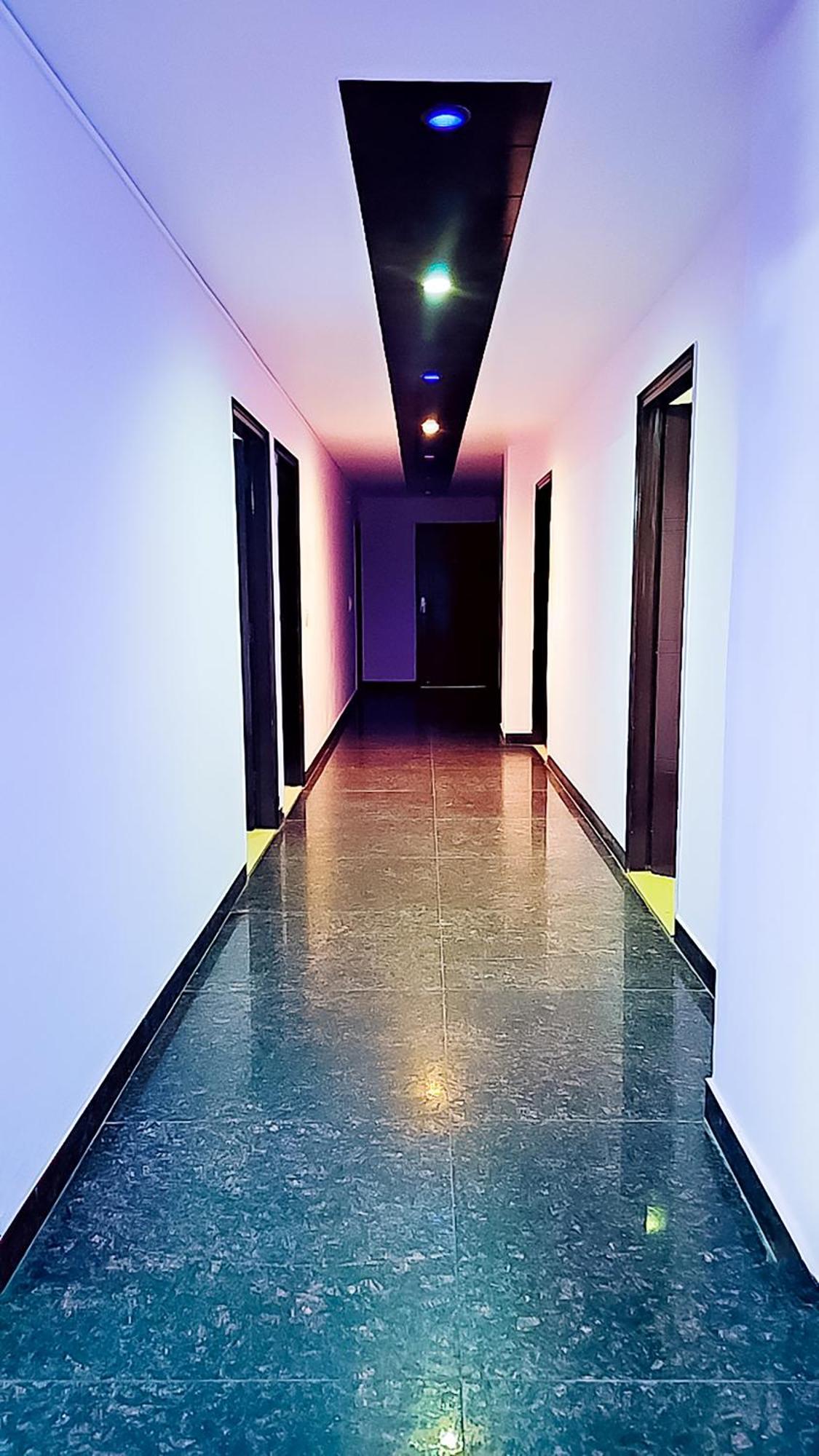 Happy Inn - Near Saket Metro New Delhi Exteriör bild